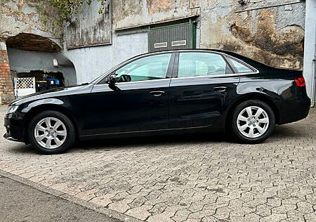 Audi A4 Lim. Ambiente*Scheckheft *8-Fach Alu*AHK*