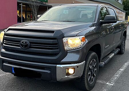 Toyota Tundra SR5