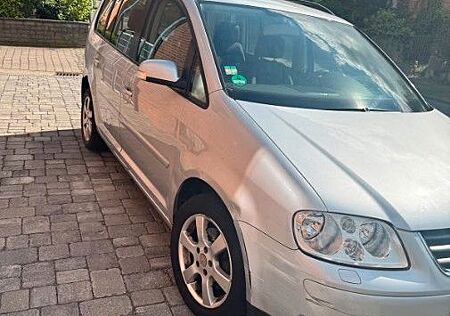 VW Touran Volkswagen 2.0 TDI 103kW DSG Trendline Trendline