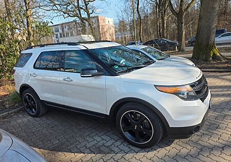 Ford Explorer