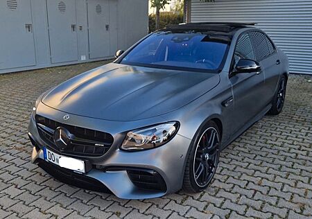 Mercedes-Benz E 63 AMG E 63 S AMG Pano MB-Garantie Unfallfrei Facelift