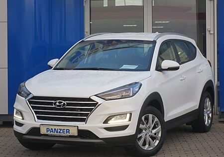 Hyundai Tucson 1.6 CRDi 4WD Standhzg. AHK Navi Kamera