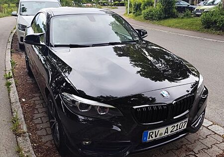 BMW 220i Coupé Sport Line | Steptronic