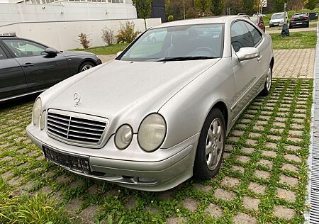 Mercedes-Benz CLK 200