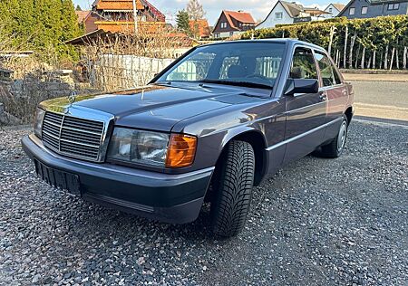 Mercedes-Benz 190 * Oldtimer * 90kw * Schiebedach