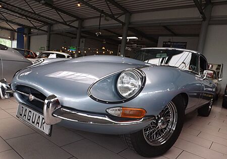 Jaguar E-Type 4.2 (2+2!)-Katze für alle Gelegenheiten!