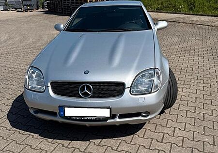 Mercedes-Benz SLK 200 -AMG Paket