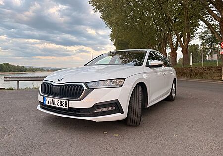 Skoda Octavia 1.5 TSI G-TEC DSG AMBITION! ACC, NAVI