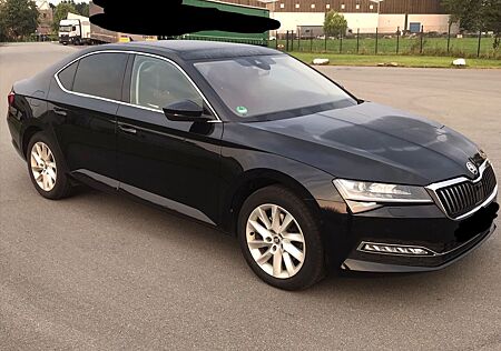 Skoda Superb 2.0 TDI SCR 140kW DSG 4x4 PREMIUM EDIT.