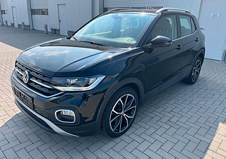 VW T-Cross Volkswagen Style Automatic +Navi+LED+AHK+PDC+