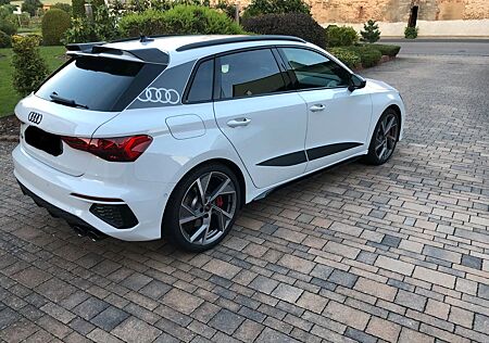 Audi S3 S-tronic quattro Sportback Carbon Style 5J.Ga