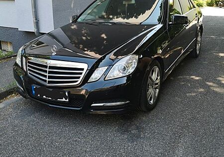Mercedes-Benz E 300 CDI BlueEFFICIENCY AVANTGARDE AVANTGARDE