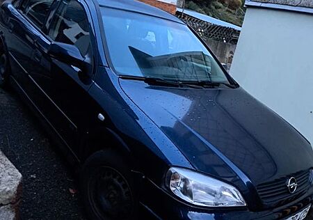 Opel Astra 1.6 -