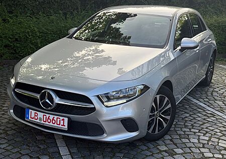 Mercedes-Benz A 180 A 180d - EURO 6 - Kamera - Leder -CarPlay