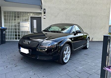 Audi TT Coupe 1.8T -