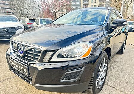 Volvo XC 60 XC60 D3 Summum Geartronic/Panorama/Leder/Navi