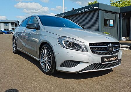 Mercedes-Benz A 220 d BlueEfficiency 2-Hand+AMG Felgen+Panoram