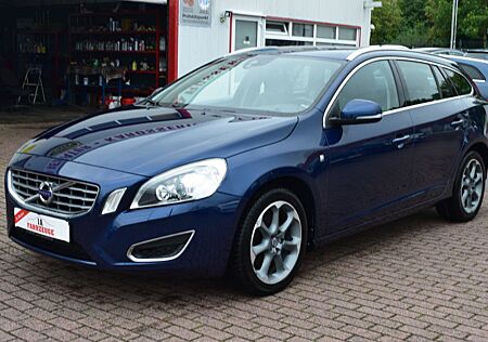 Volvo V60 Kombi Ocean Race Autom. Leder Xenon