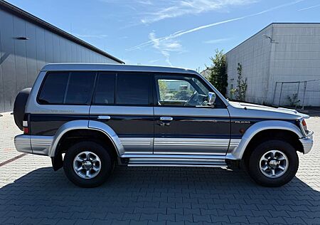 Mitsubishi Pajero Classic 3.0 V6 American Dream - 1.Hand