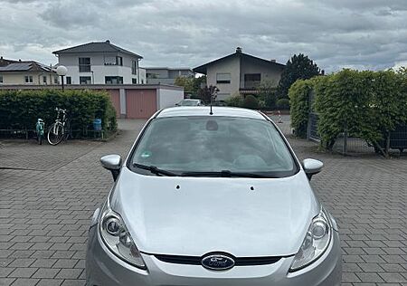 Ford Fiesta 1,4 Titanium Autom. Titanium