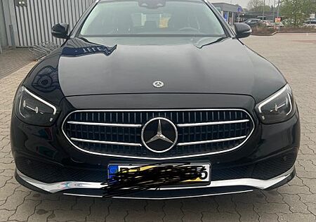 Mercedes-Benz E 220 d T Autom. -