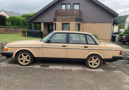 Volvo 244 Limosine, Automatik