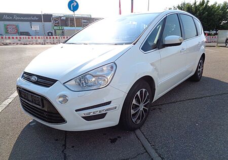 Ford S-Max Titanium