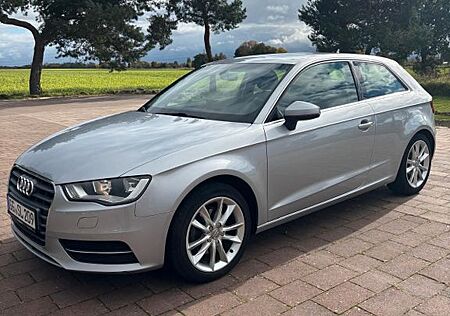 Audi A3 gebraucht kaufen Audi A3 1.4 TFSI Attraction Attraction