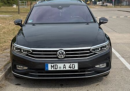 VW Passat Volkswagen Variant 2.0 TDI Elegance | IQ.
