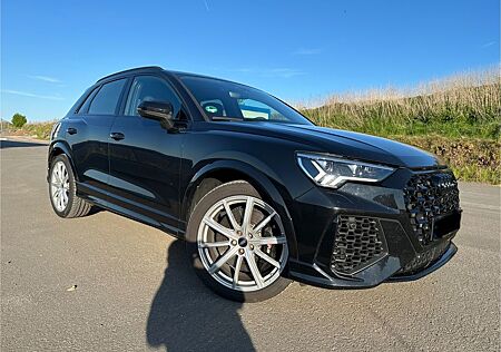 Audi RS Q3 RSQ3 2.5 TFSI S tronic quattro -