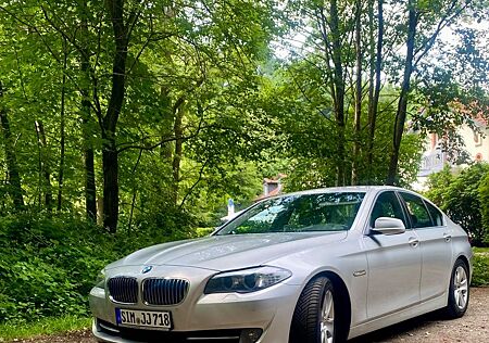 BMW 523i - Leder, 3L, 6 Zylinder, TÜV & Reifen neu