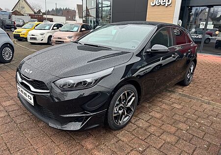 Kia Cee'd Ceed 1.5 140PS AUT Ultimate P8 NAVI KAMERA SITZH