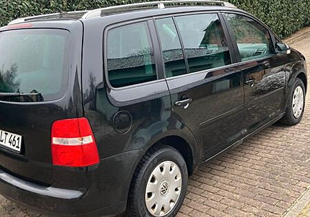 VW Touran Volkswagen 2.0 TDI DPF Highline Highline