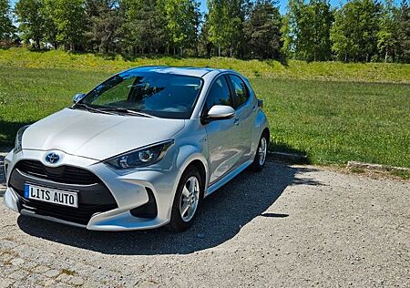 Toyota Yaris Hybrid Basis