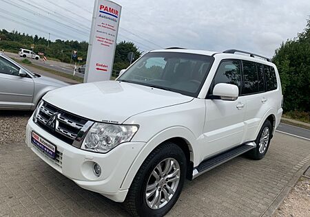 Mitsubishi Pajero 3.2 DI-D Instyle