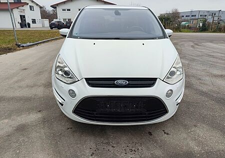 Ford S-Max Titanium