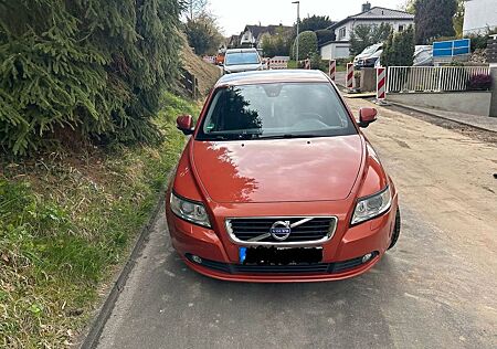 Volvo S40 D2 -