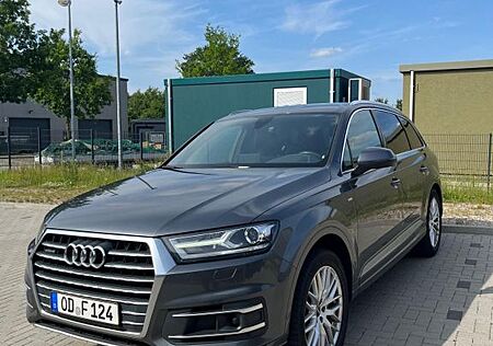 Audi Q7 3.0 TDI quattro tiptronic -