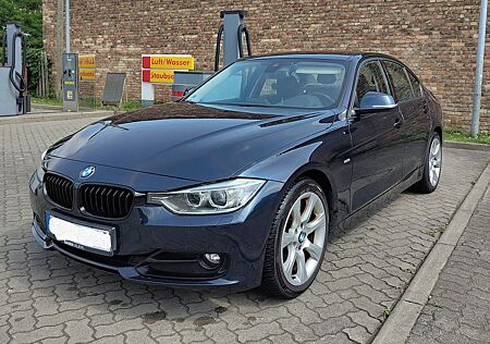 BMW 328i Modern Line *HUD*KEYLESS*AHK*LEDER*