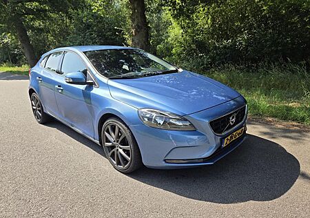 Volvo V40 2.0 D4 Momentum Business