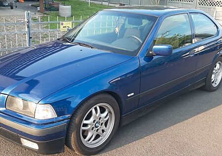 BMW 316i Compact -