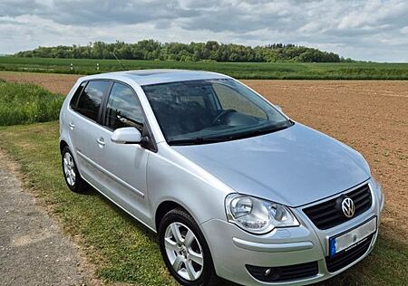 VW Polo Volkswagen 1.6 Automatik United United - TÜV Neu