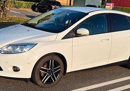 Ford Focus 1,6TDCi 85kW DPF SYNC Edition SYNC Edition