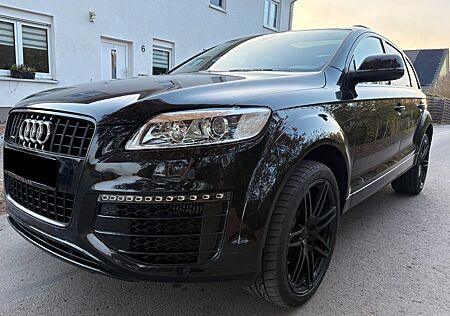 Audi Q7 V12 TDI quattro tiptronic -