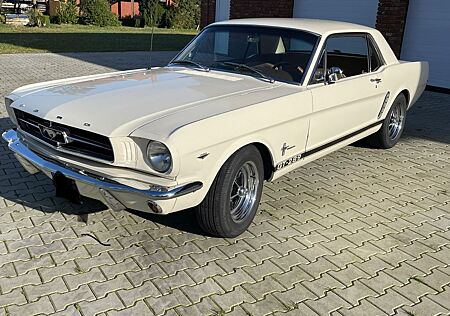 Ford Mustang V8 Baujahr 1965