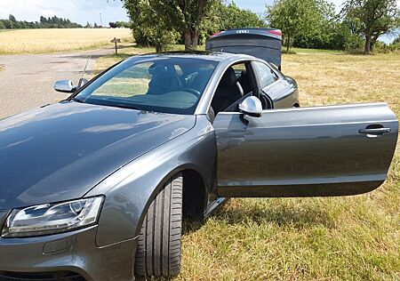 Audi RS5 4.2 FSI S tronic quattro -