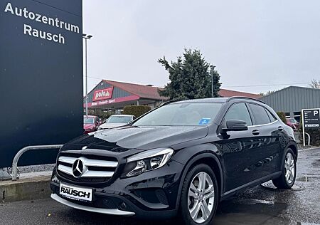 Mercedes-Benz GLA 250 + PANO + SHZ