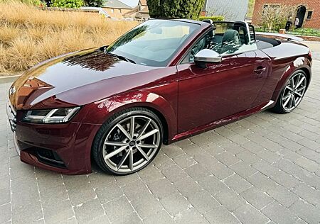 Audi TTS Roadster 2.0 TFSI S tronic quattro -
