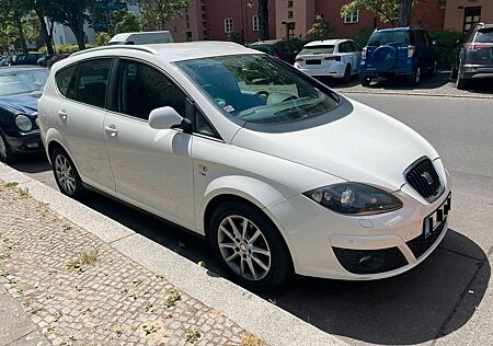 Seat Altea XL 2010 - Automatik - TÜV 05/2027