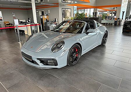 Porsche 992 Targa 4 GTS Carbon GTS Paket